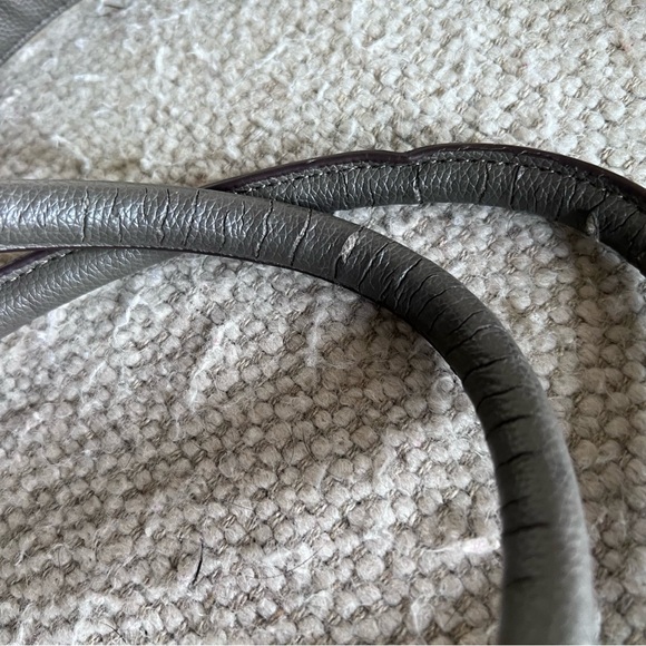 Tignanello 3 tone natural leather shoulder bag removable strap multi-pocket 💕 - Picture 6 of 11